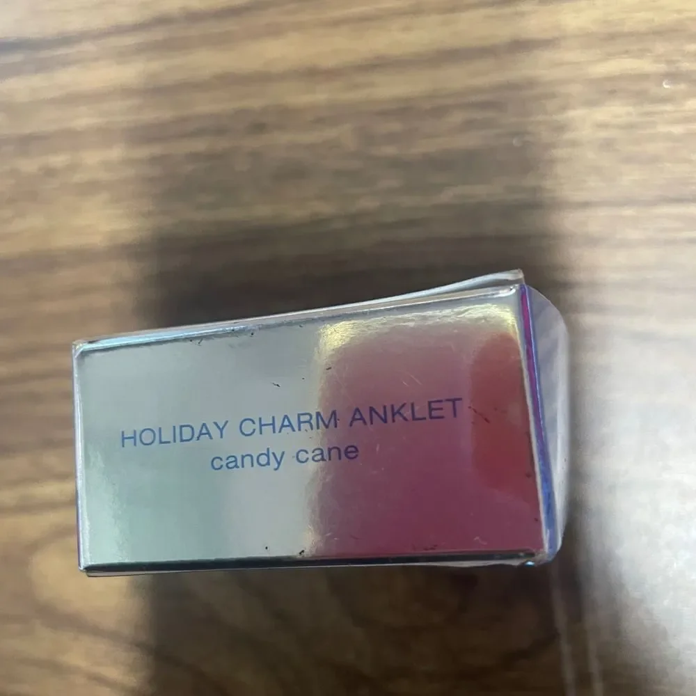 Unbranded chain charming as